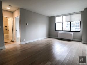 Photo for E 95th St