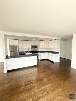 Photo for E 82 St