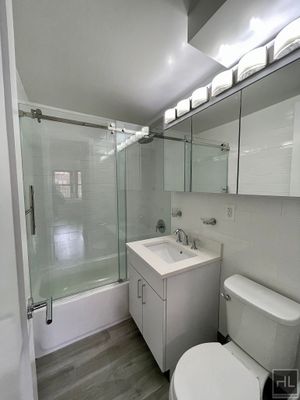 Photo for E 16 ST