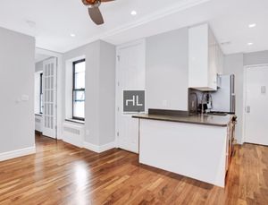 Photo for LEXINGTON AVE.
