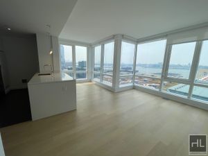 Photo for W 38th Street