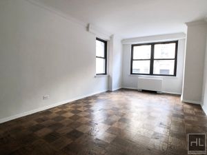 Photo for E 82 St