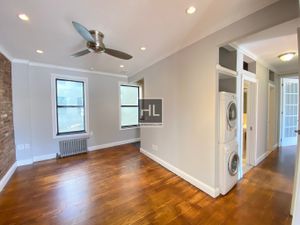 Photo for E 100th St