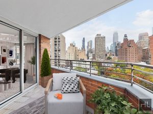 Photo for 2nd Avenue