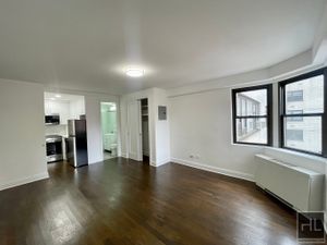 Photo for E 16 ST