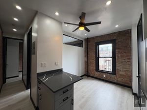 Photo for 2 AVENUE