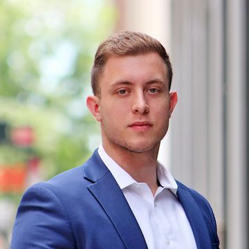 Photo for  NYC Real Estate Agent