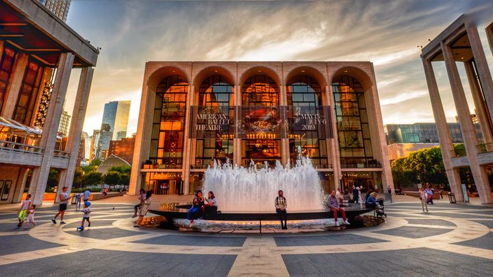 Lincoln Square neighborhood photo