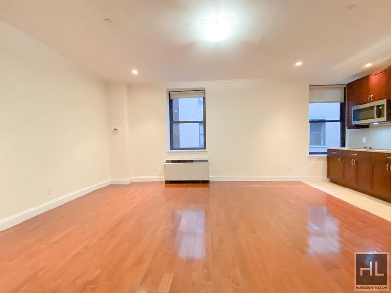 Image for 7 AVENUE